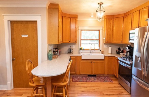 Rockton Maison | River House in historic Rockton, IL