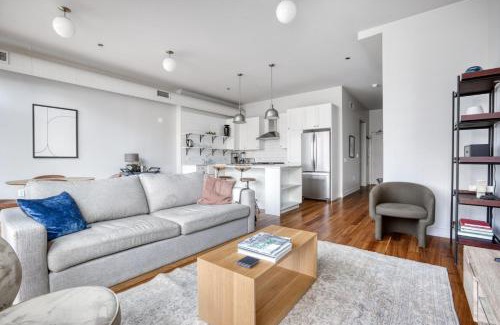 Near North Side Appartement | River N 3BR w Gym Rooftop nr L Park CHI-323