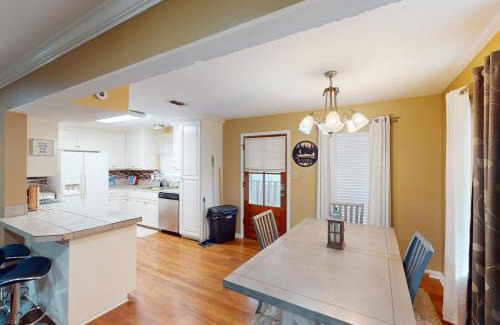 New Roads Maison | River on the Pointe