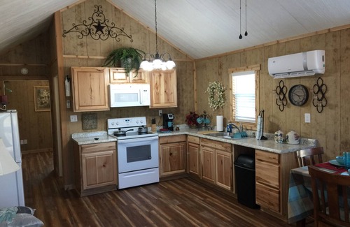 Ingram Cabine | River Rest Cabin #4 - Paradise River Bend