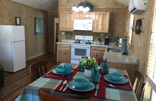 Ingram Cabine | River Rest Cabin #4 - Paradise River Bend