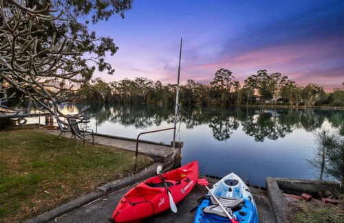 Dora Creek Maison | River Retreat