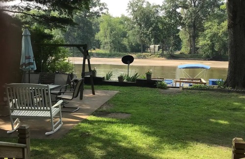 Thayer Maison | River retreat in Momence, IL. with river access. There is a private dock onsite.