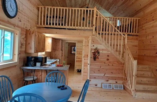 Muscoda Cabine | River Road Retreat