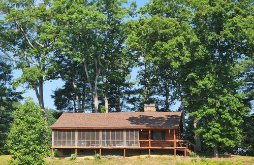 Eagle Rock Cabine | River's Bend Cabin Offers Solitude and Play on the Upper James River