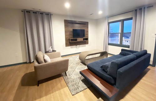 Stonehouse Hôtel | River's Rest Marina & Resort