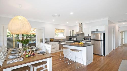 Shoalhaven Heads Maison | River Shack