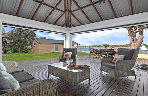 Shoalhaven Heads Maison | River Shack