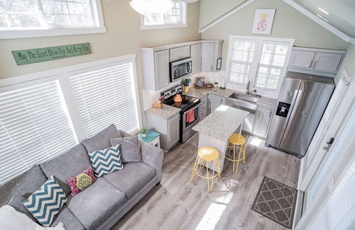 Seguin Cabine | River Staycation / Fishing Dock / Kayak / FastWiFi