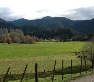 Motueka Valley Maison | River Terrace Cottage