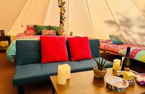 Llandovery Autre | River View Glamping