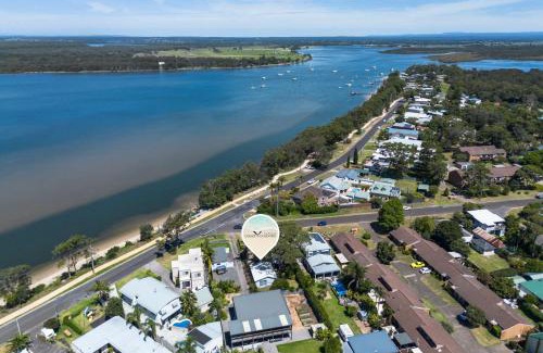 Shoalhaven Heads Maison | Riverbank Cottage & Studio