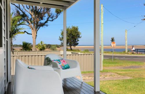 Shoalhaven Heads Maison | Riverbank Cottage & Studio
