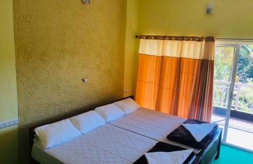 Devikolam Maison | Riverbench Homestay Munnar, Anaviratty