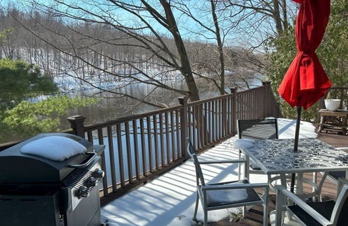 Watertown Maison | Riverbend Retreat Black River