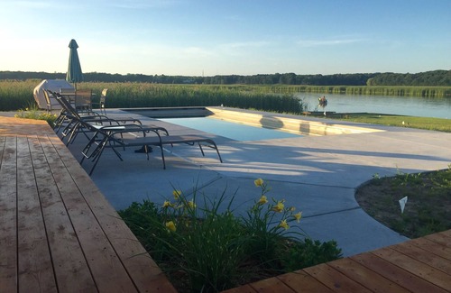 Douglas Maison | Riverdance - Retraite de luxe sur 340 'de front de mer avec piscine chauffée à travers Sept & Spa