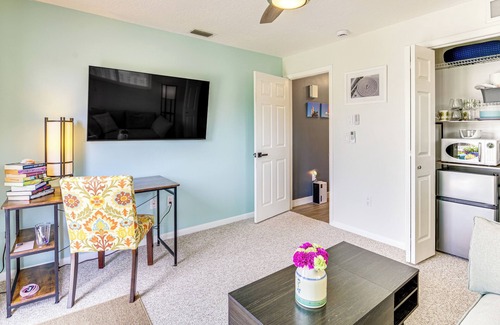 Harbor East Appartement | Riverfront Apt w/Boat Dock in Melbourne Beach!