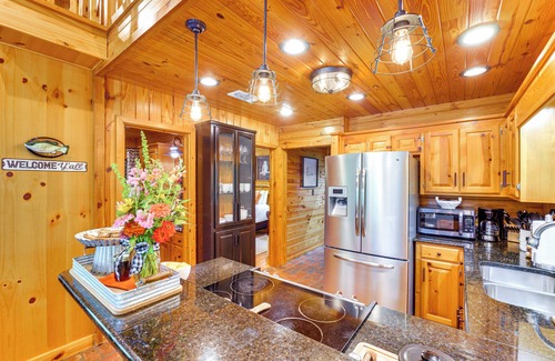 Seminary Cabine | Riverfront Cabin w/ Outdoor Oasis in Seminary!