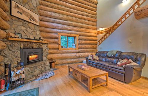 Gold Bar Maison | Riverfront Gold Bar Log Cabin Near Stevens Pass!