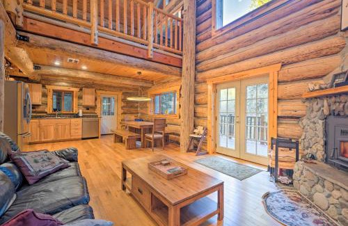 Gold Bar Maison | Riverfront Gold Bar Log Cabin Near Stevens Pass!