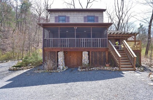 Strasburg Maison | Shenandoah Riverfront - Happy Peach Cottage
