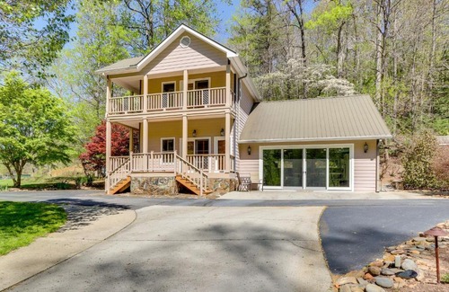 Hayesville Maison | Riverfront Hayesville Retreat Fishing and Kayaking!
