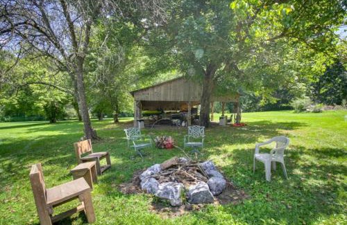 Lexington Maison | Riverfront Home (Apartment and Bar)