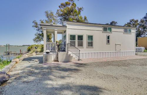Birds Landing Maison | Riverfront Isleton Cottage Less Than 1 Mi to Rio Vista!
