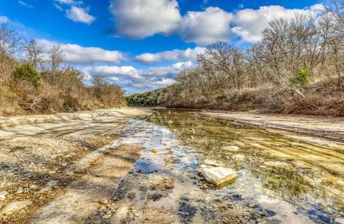 Liberty Hill Maison | Riverfront Oasis