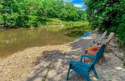 Liberty Hill Maison | Riverfront Oasis