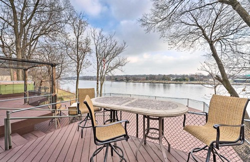 Rockford Maison | Riverfront Rockford Home with Fire Pit and Deck!