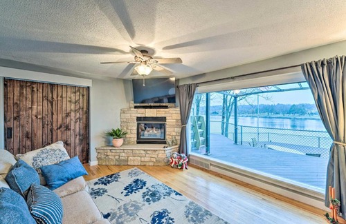 Rockford Maison | Riverfront Rockford Home with Fire Pit and Deck!