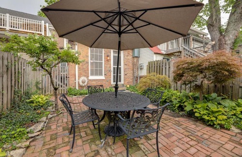 Augusta Appartement | Riverfront Studio with Private Patio and Garden!
