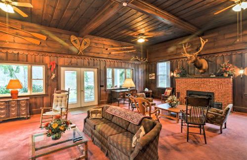 Wilcox Maison | Riverfront Wilcox Home on the East Branch!