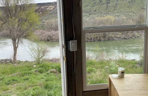 Buhl Appartement | Riverfront Yurt near Hot Springs, Kayaking and Hiking