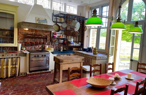 Tourville-la-Riviere Maison | River house pedal boat pontoon fishing rods canoes bicycles Garden BBQ