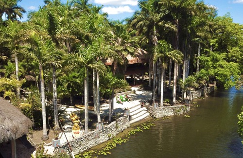 Orange Walk Maison | Riverlodge at The Mayan Garden