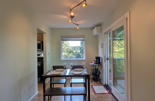 Battle Ground Maison | River's Edge, Cozy Guest House By The River
