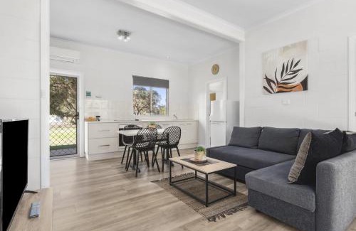 Paringa Maison | Riversands Rest Accommodation Paringa - River Box Cottage