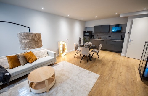 Hillegersberg-Zuid Appartement | Riverside 2BDR Apartment VPD