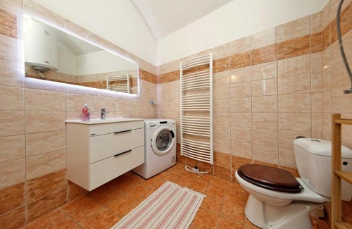 Smichov Appartement | Riverside Apartment