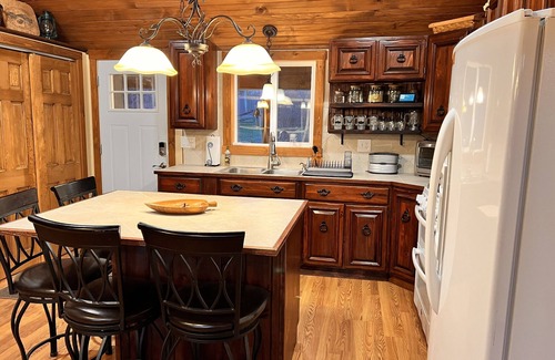 Chase Mills Cabine | Riverside cabin with excellent kayaking and fishing