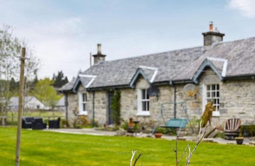 Blair Atholl Maison | Riverside Cottage