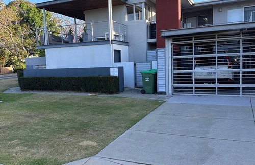 Applecross Appartement | Riverside Escape Cozy 2BRM Balcony Views *Applecross"