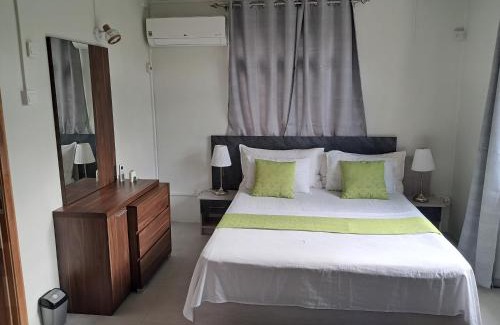 Grand River South East Maison | Riverside Holiday Home