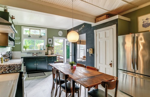 Hobart Maison | Riverside Hobart Home By Catskill Scenic Trail