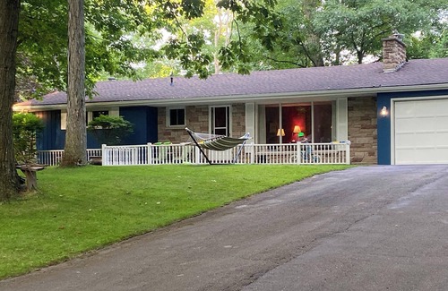 Grand Bend Cottage | Tranquil Retreat in Southcott Pines