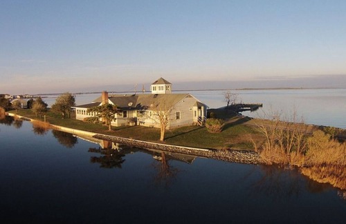 Fishing Creek Maison | Riverside Lodge Bed & Breakfast on the Honga River UNIT E