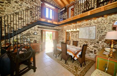 Nossa Senhora do Pranto Maison | Riverside - Lovely river-view 3 bedroom house