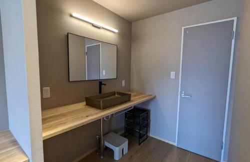 Yoichi Maison | Riverside Moire - spacious & sunny